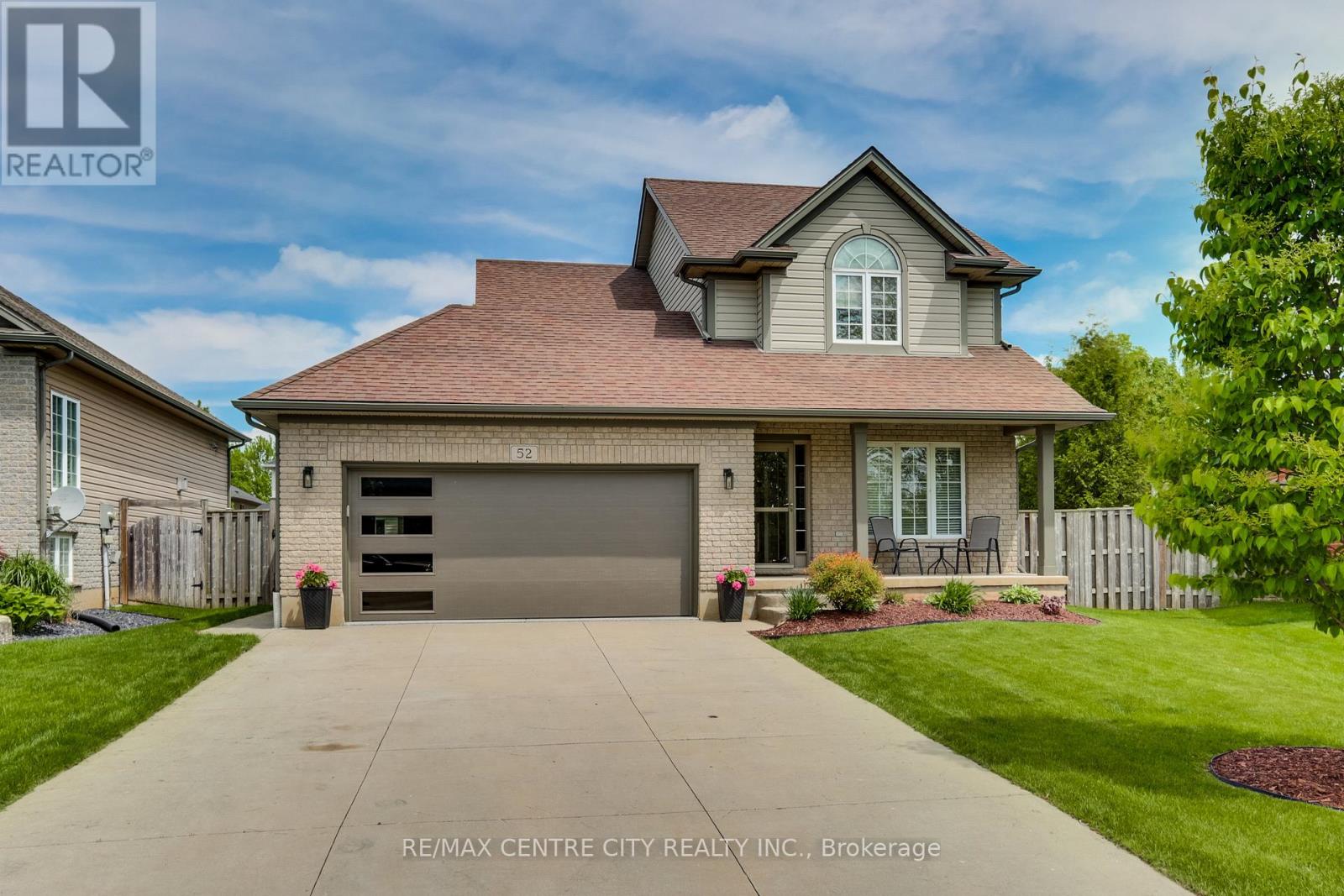 52 OWEN COURT