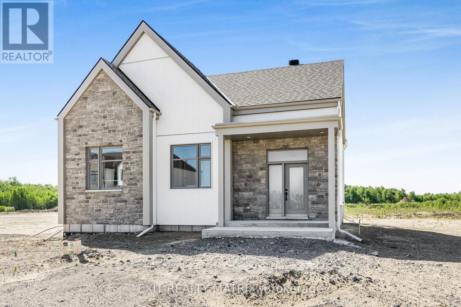 27 MAYER Street Property Photo 1