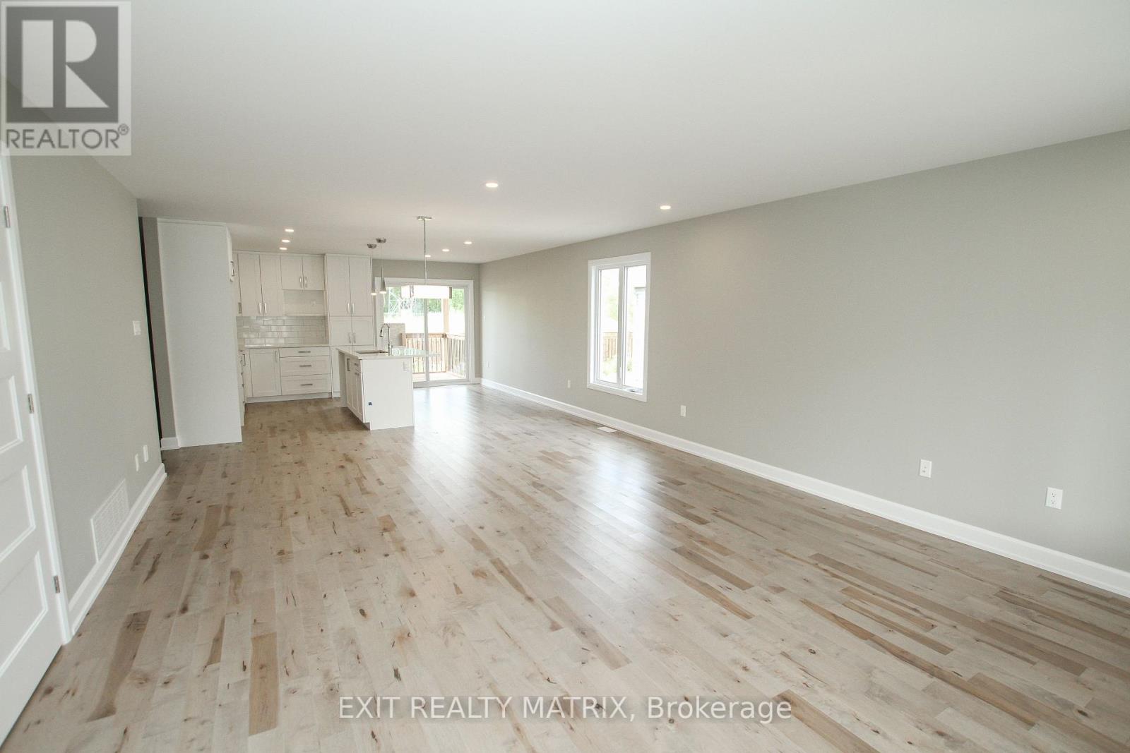 1401 Caroline Court Property Photo 6
