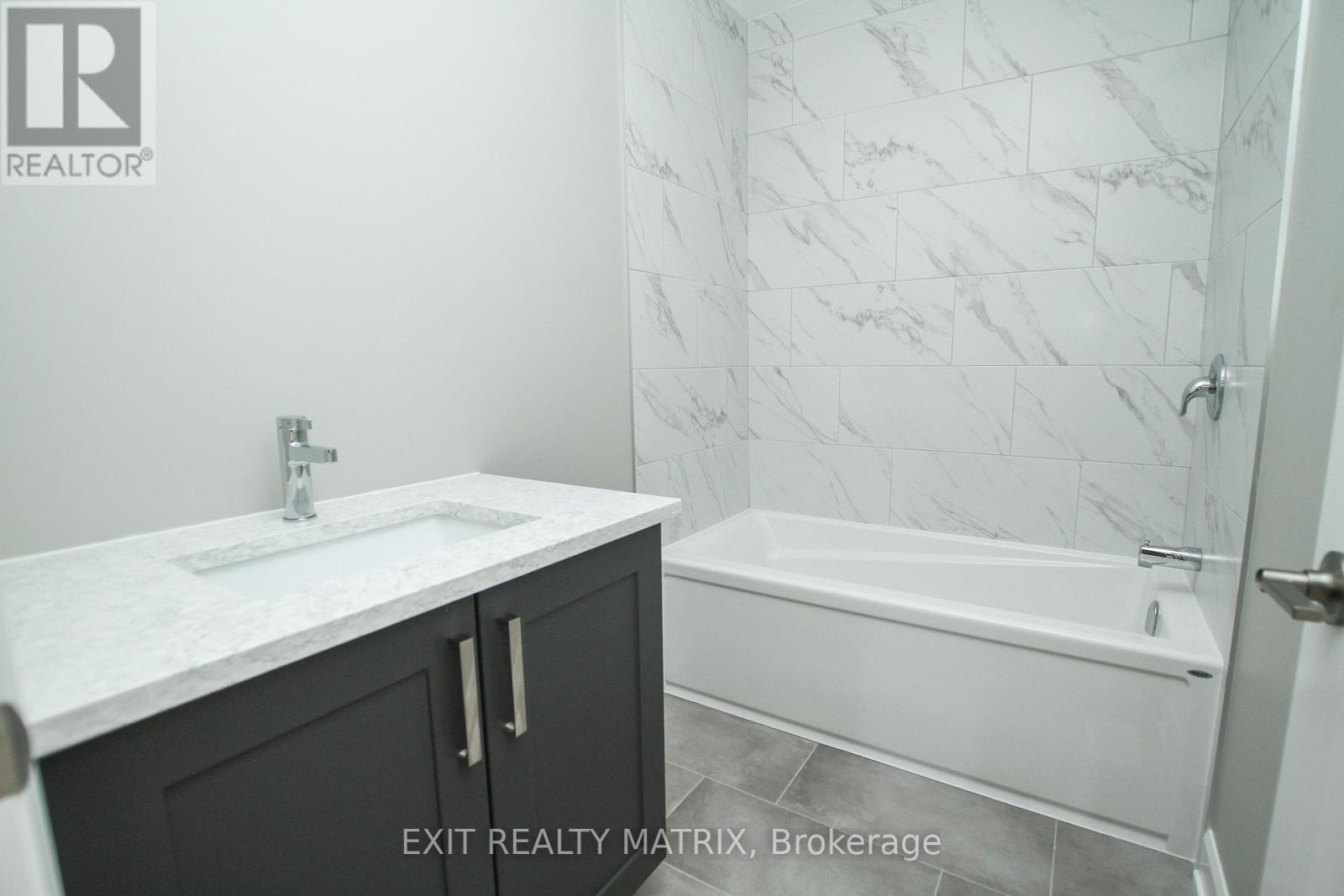 1401 Caroline Court Property Photo 12