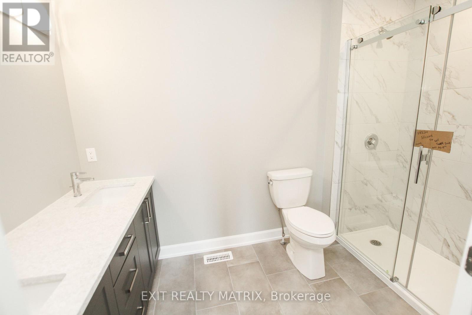 1401 Caroline Court Property Photo 17