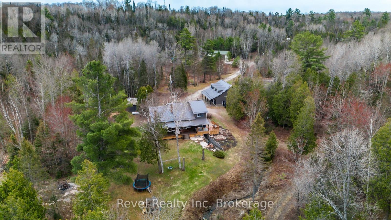 855 Highway 17 E Property Photo 1