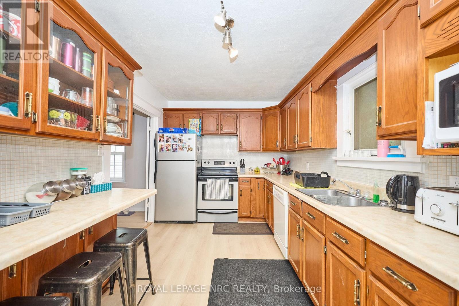 71 Dufferin Street Property Photo 8