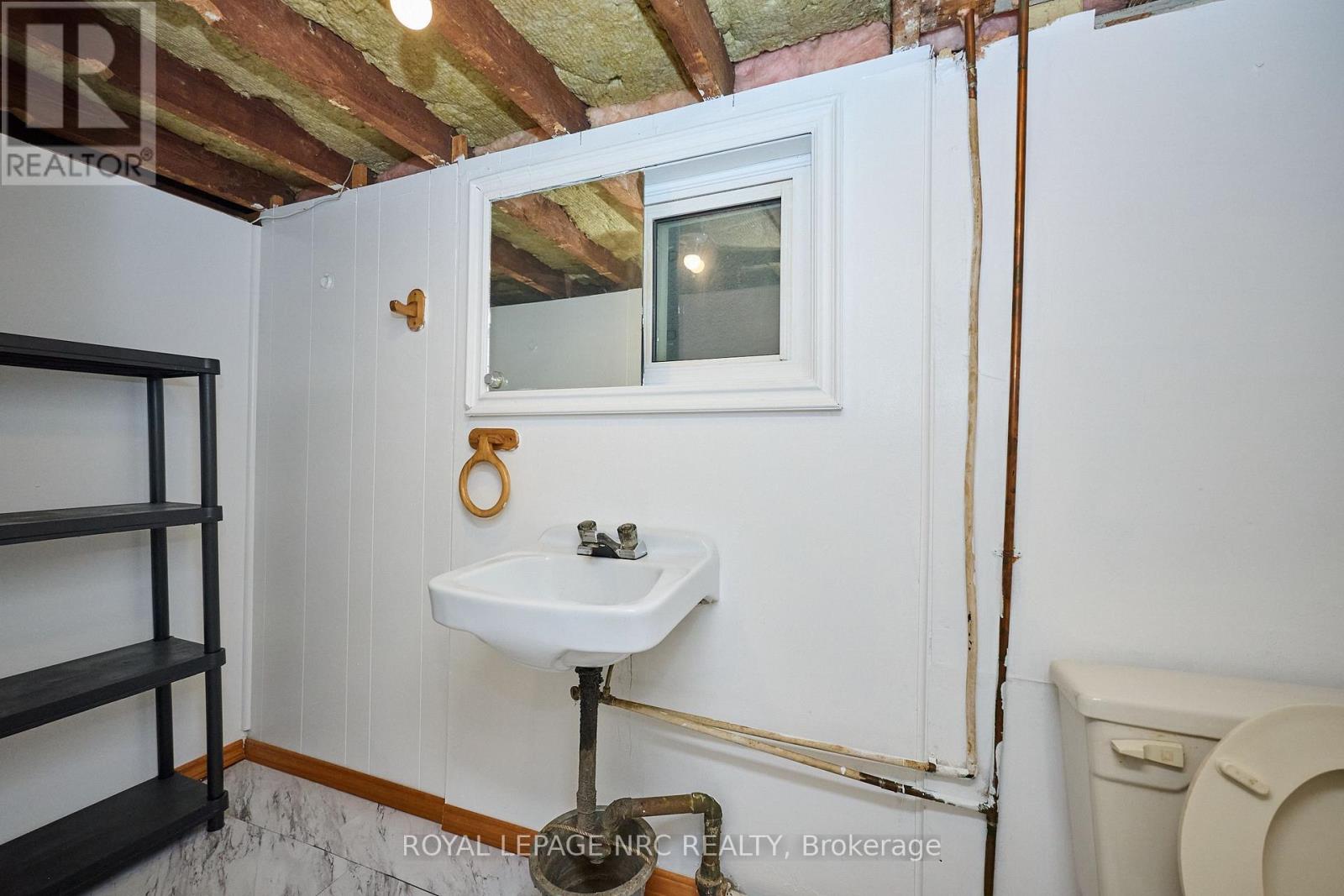 71 Dufferin Street Property Photo 18