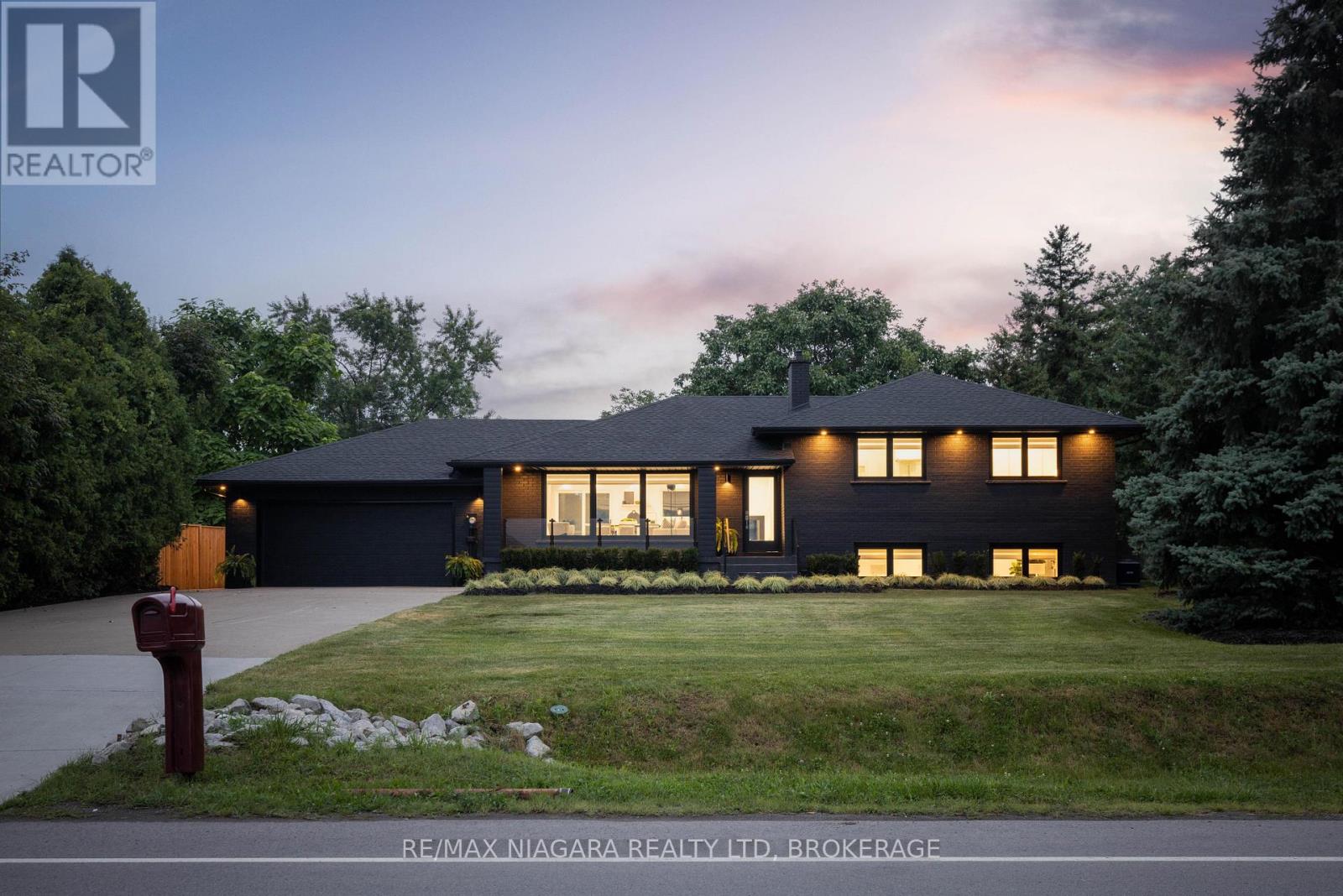 413 Queenston Road Property Photo 1