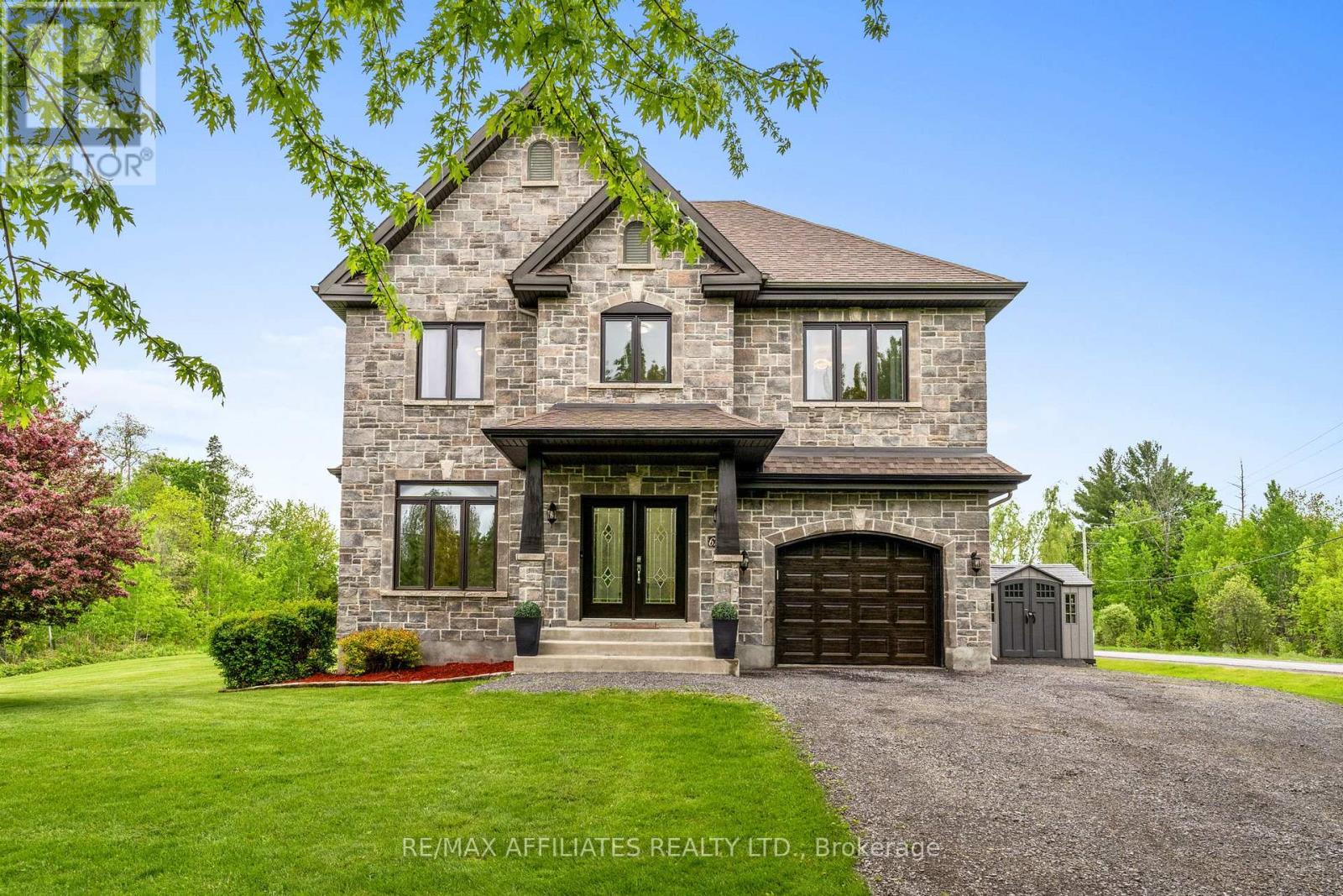 621 Du Bercail Street Property Photo 1