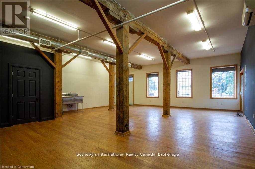 104 - 15 WELLINGTON STREET N Property Photo 1