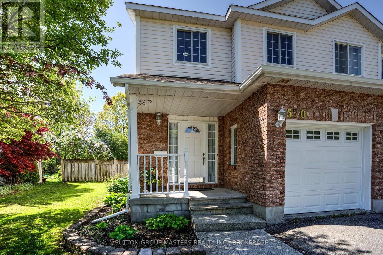570 Barnsley Cres Property Photo 1