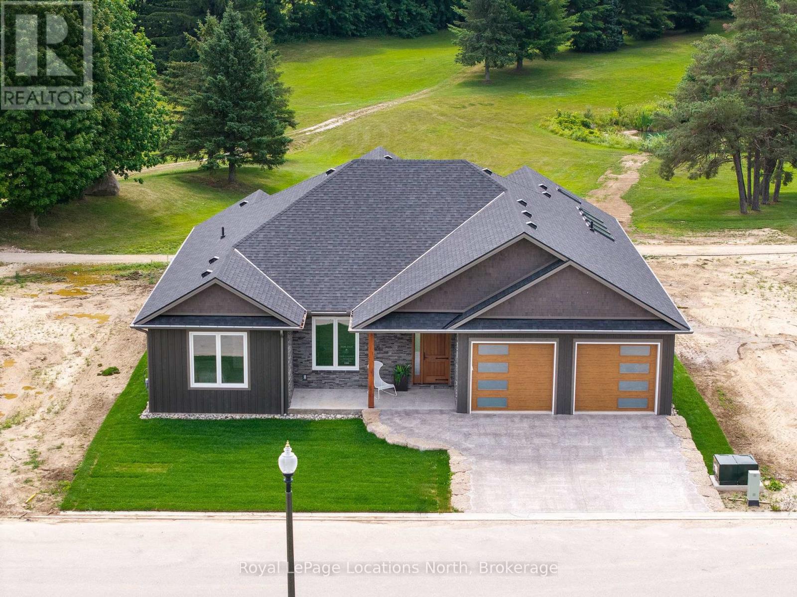 30 Hilton Lane Property Photo 1