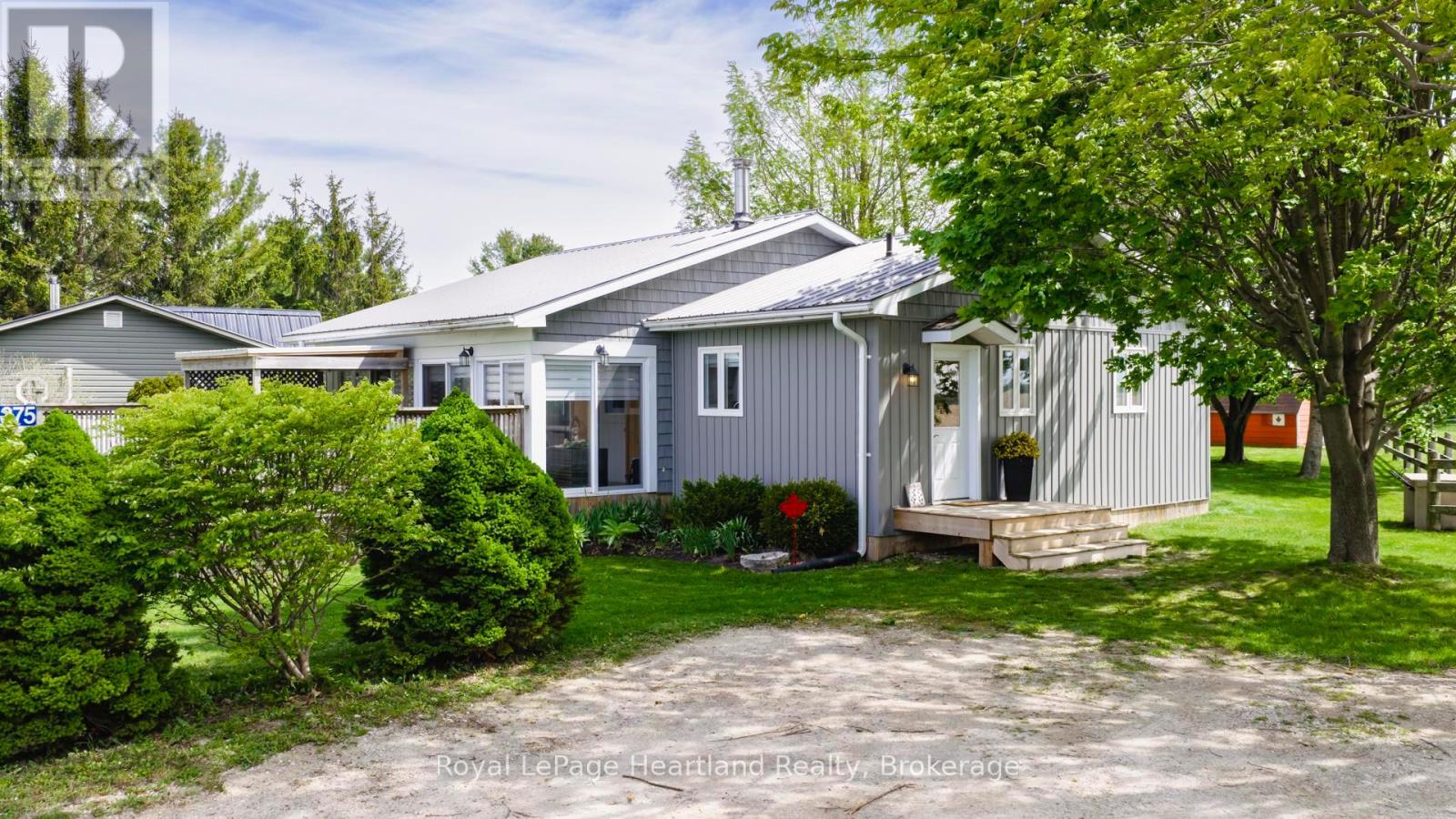 85375 Mackenzie Camp Road N Property Photo 1