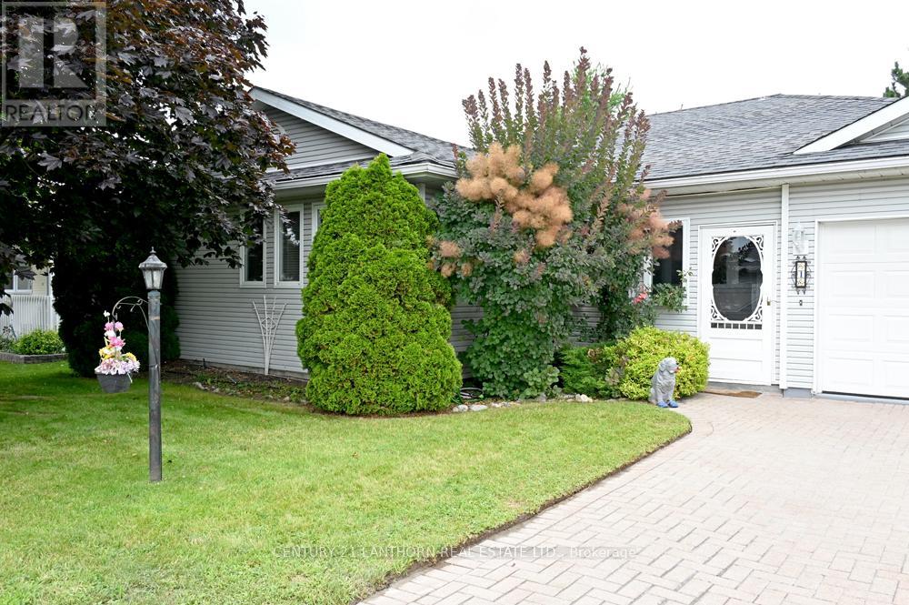 1 REYNOLDS PLACE N Property Photo 1