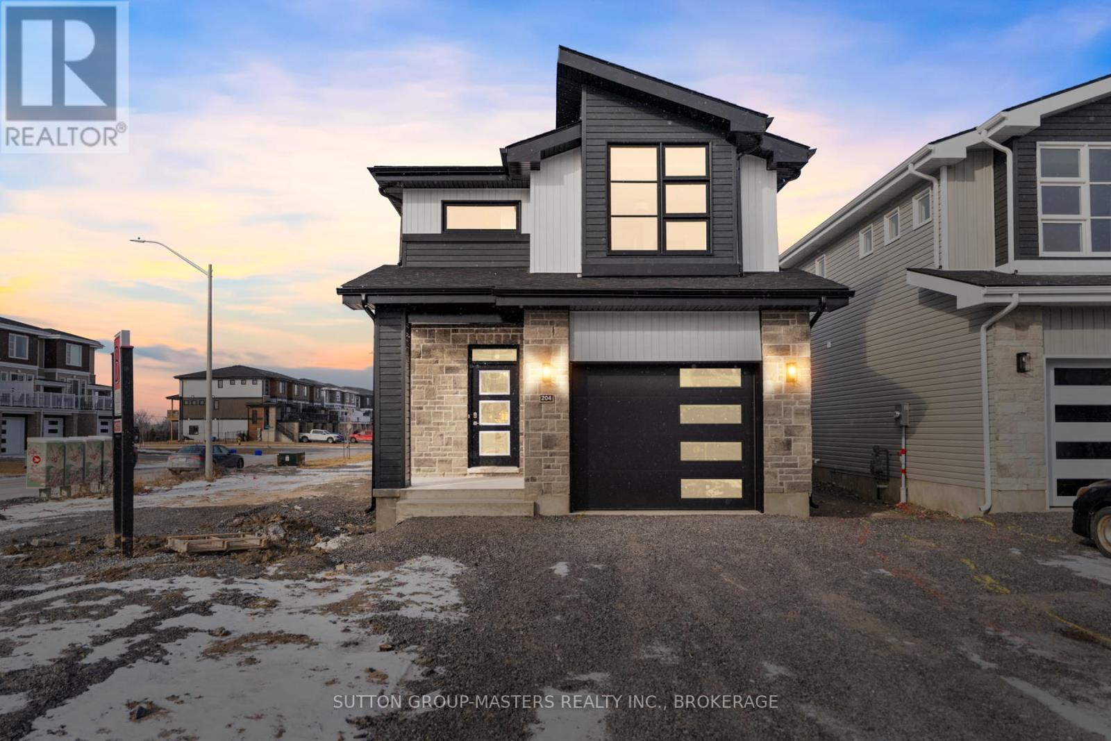 204 Superior Drive Property Photo 1