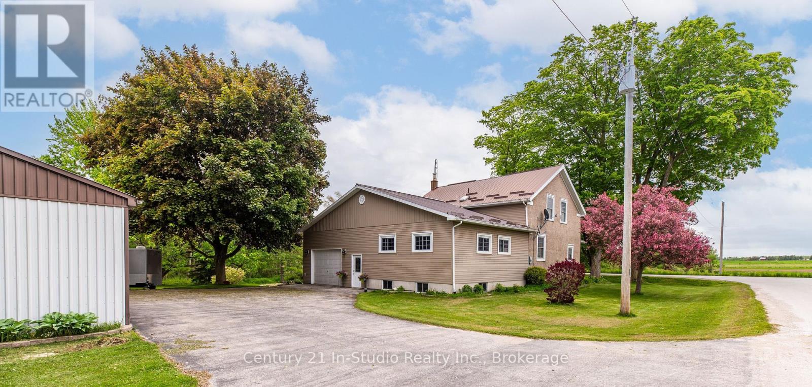85695 St. Helens Line Property Photo 1