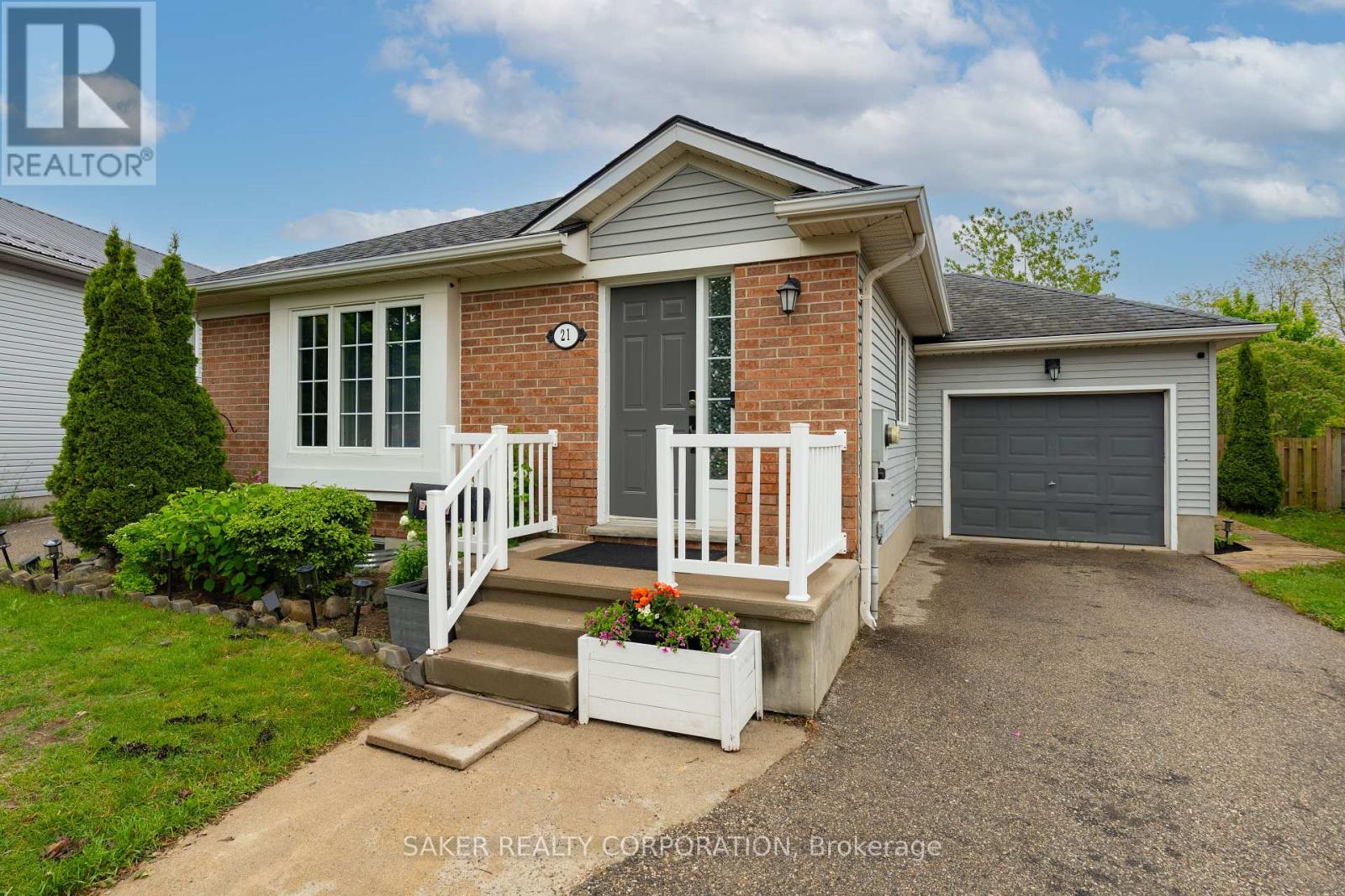 21 Erin Court Property Photo 1