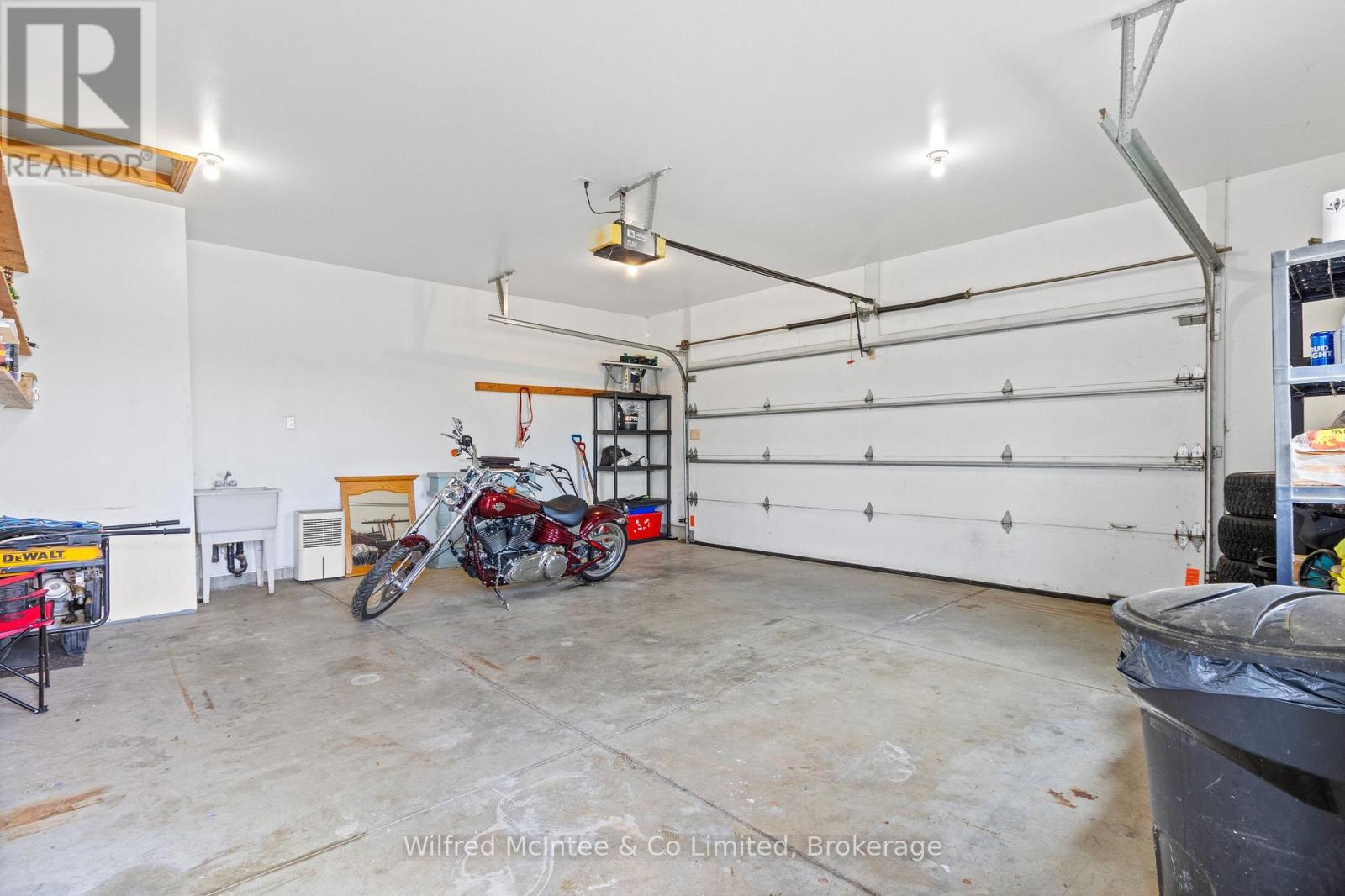 1041 Bruce Road 23 Road Property Photo 41