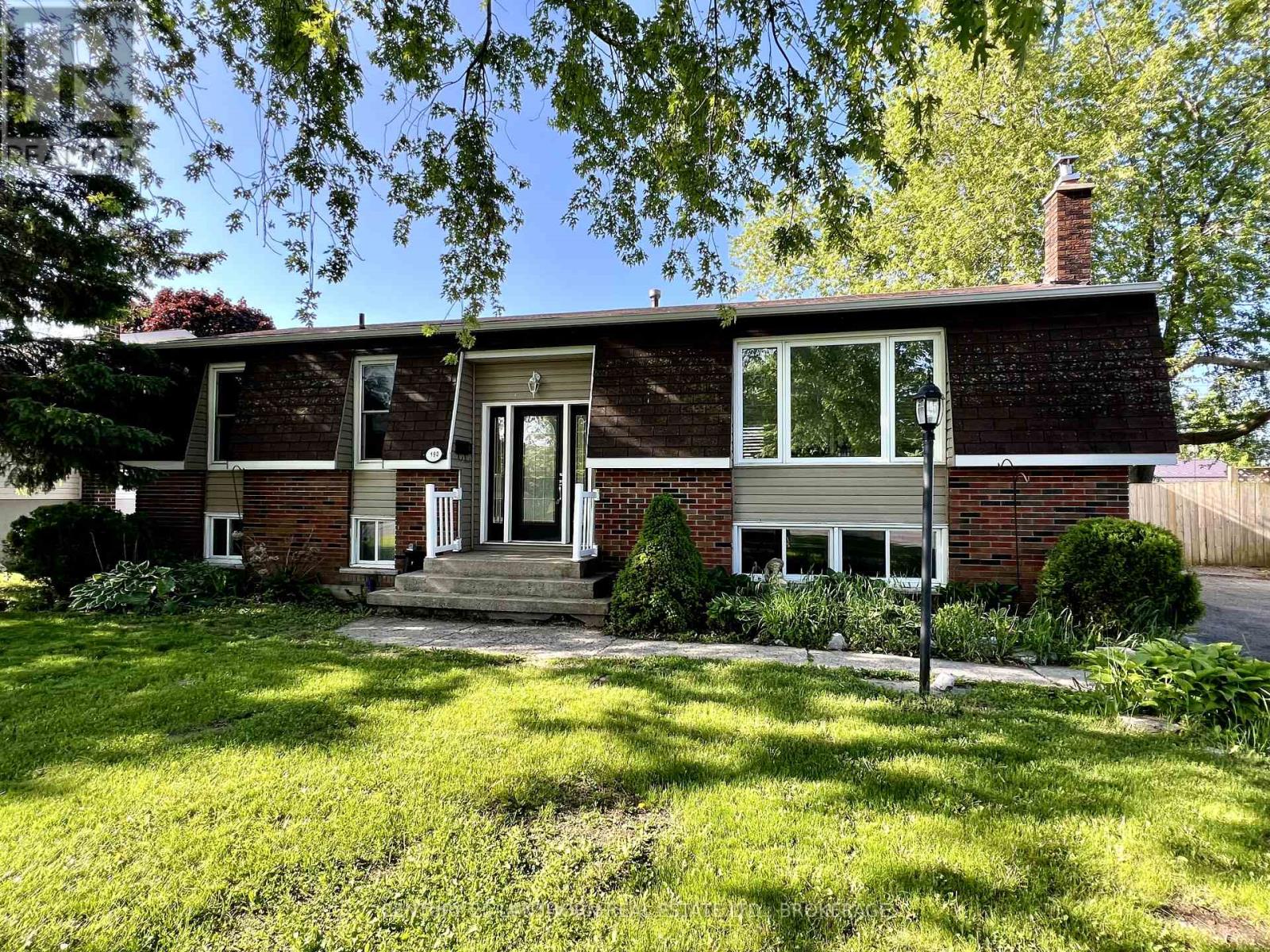 190 Amherst Drive Property Photo 1