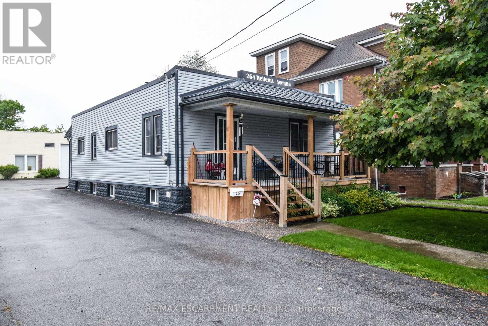 264 HELLEMS AVENUE Property Photo 1