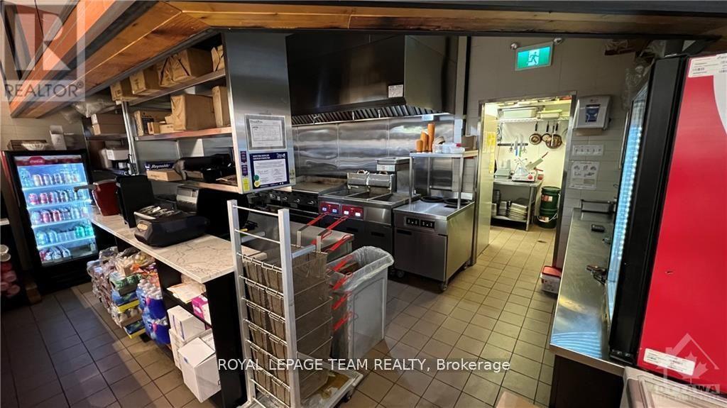 611 - 1200 St Laurent Boulevard Property Photo 7