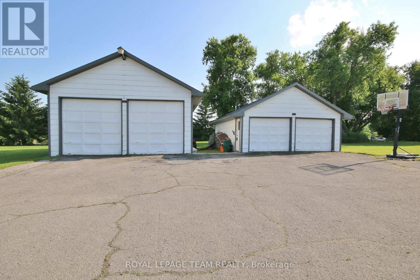 1456 Meadow Drive Property Photo 4