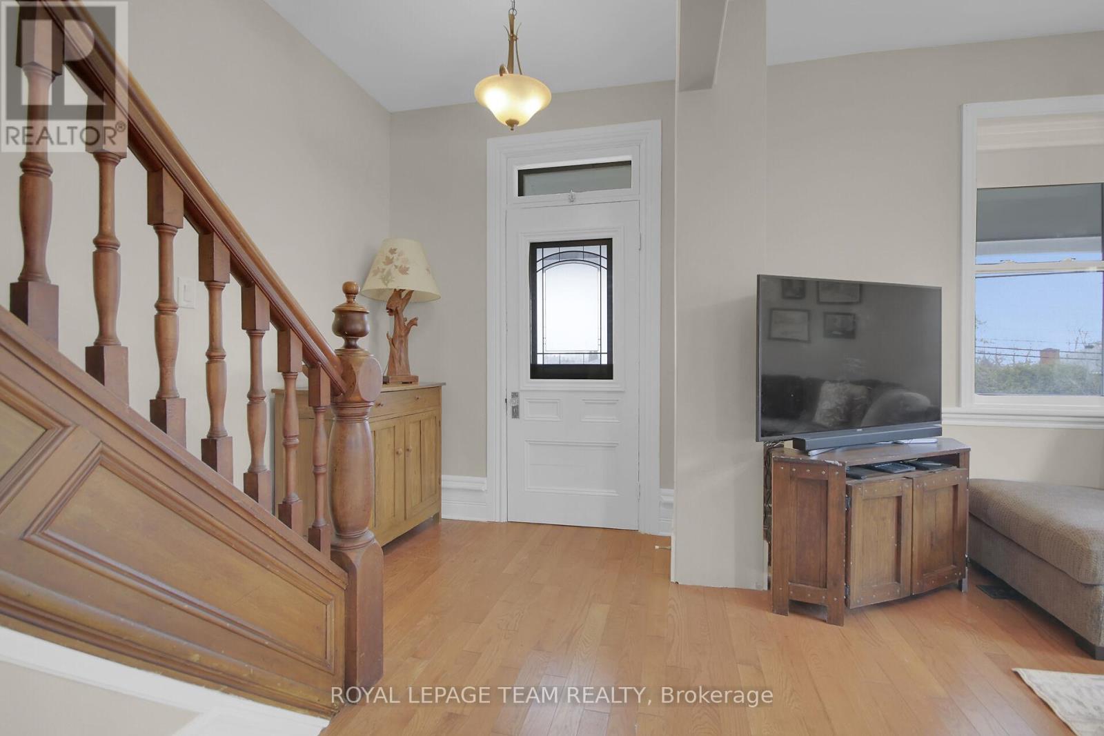 1456 Meadow Drive Property Photo 5