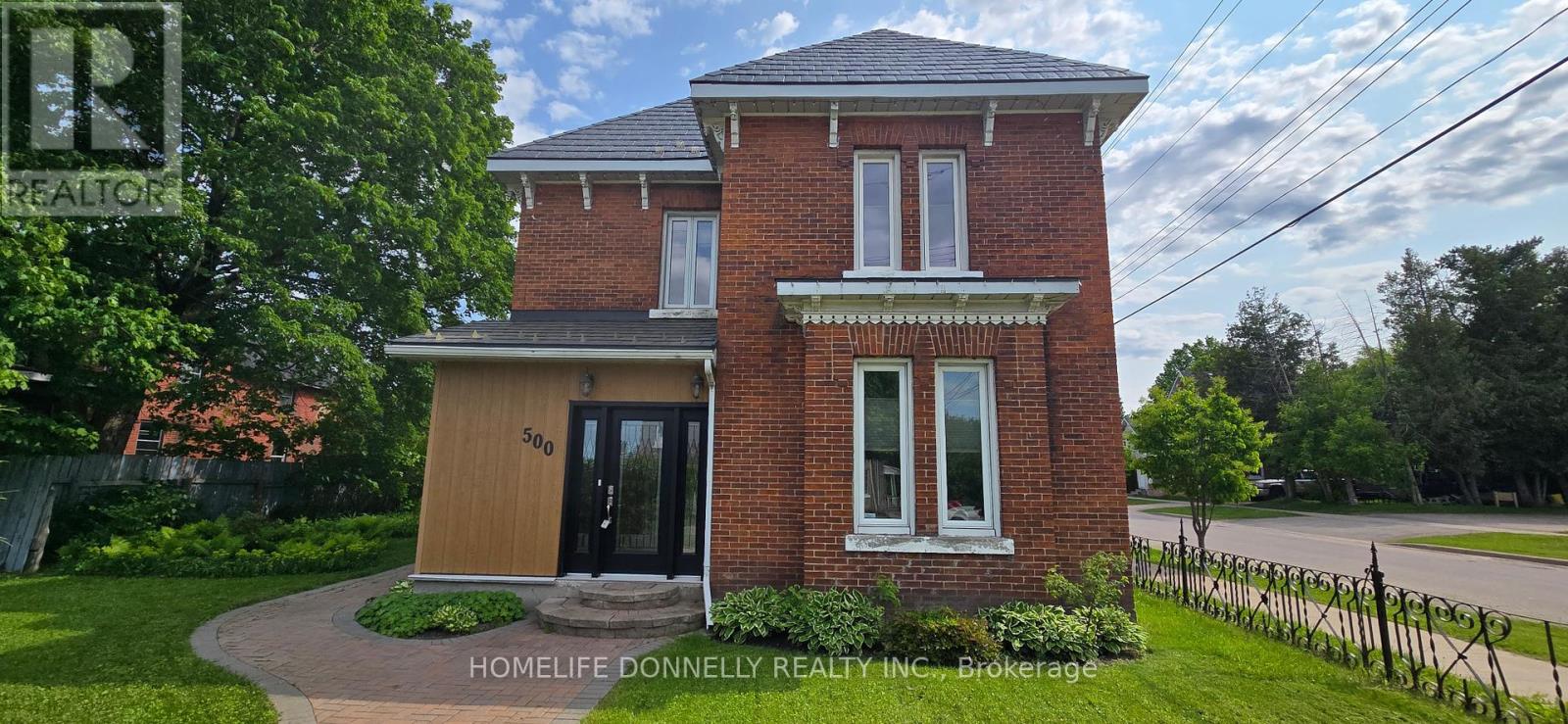 500 PEMBROKE STREET W Property Photo 1