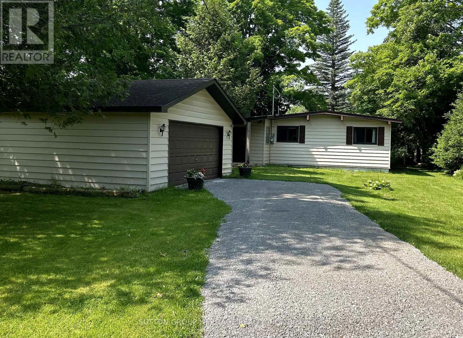 142 Cedar Shores Drive Property Photo 2