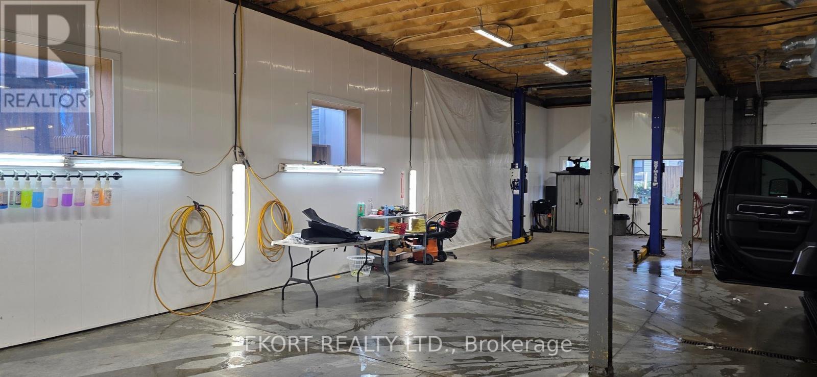 100 Everett Street Property Photo 14