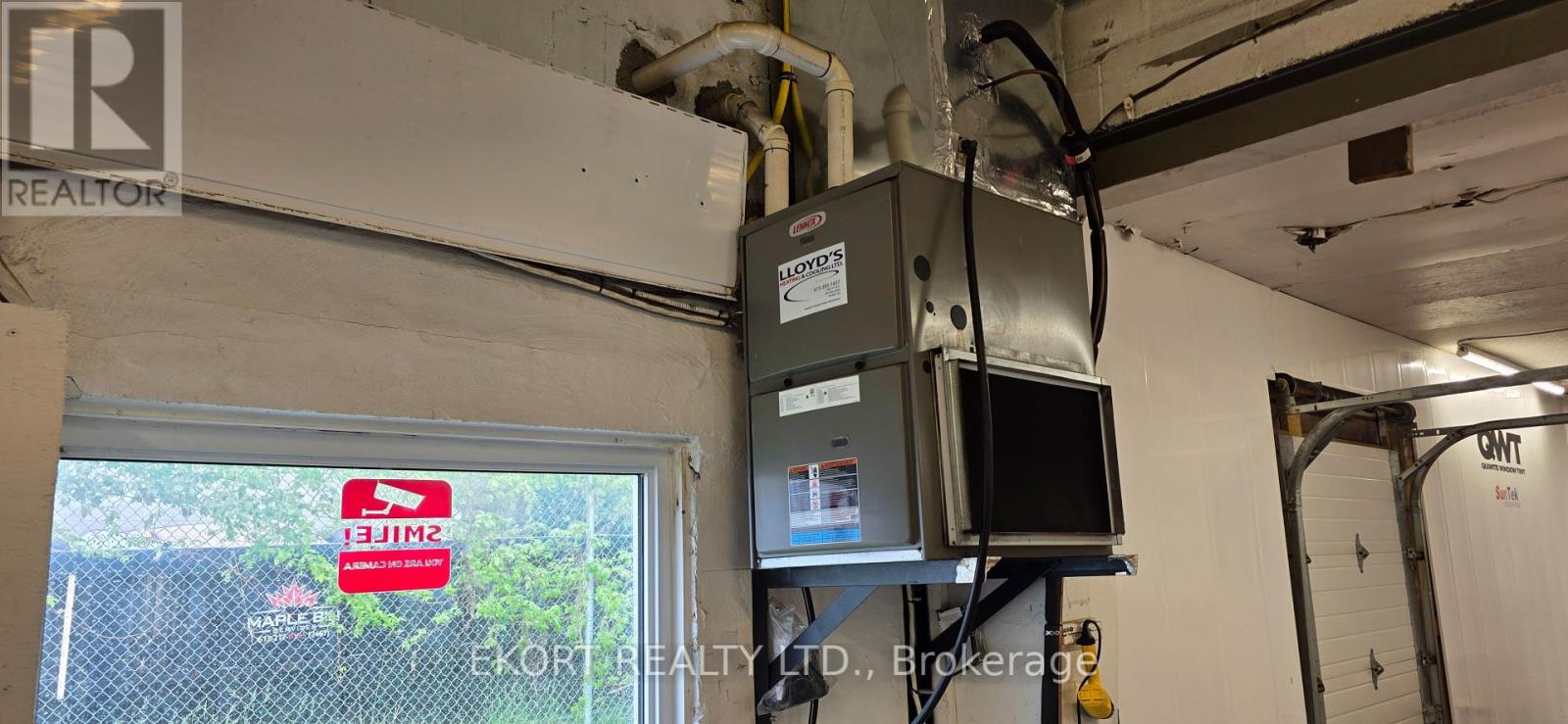 100 Everett Street Property Photo 21
