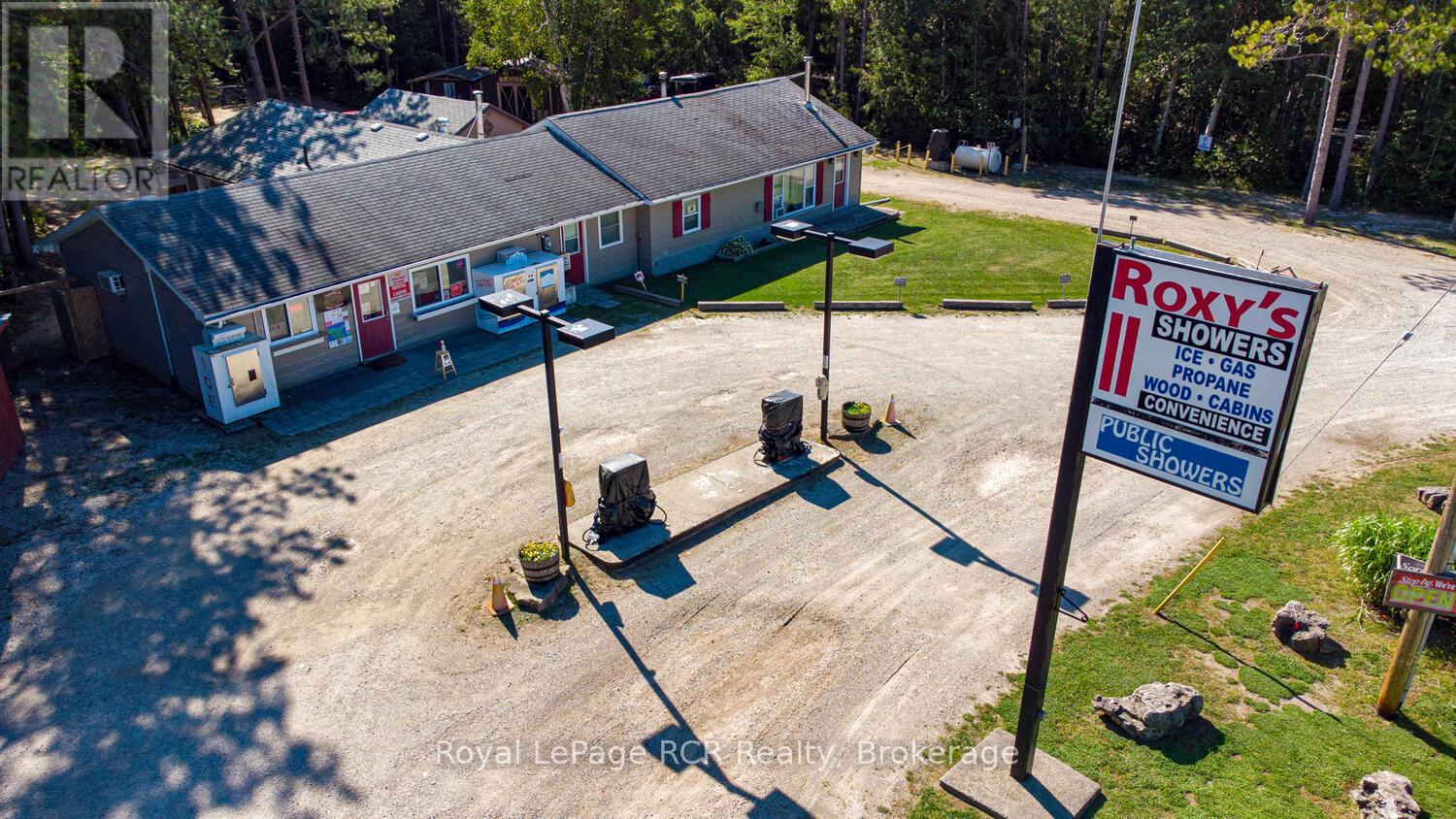 6313 Highway 6 Property Photo 1