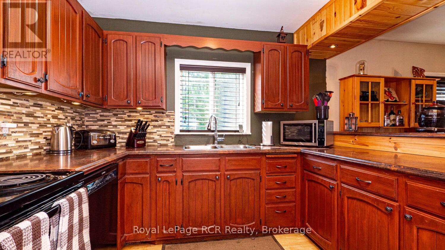 6313 Highway 6 Property Photo 25