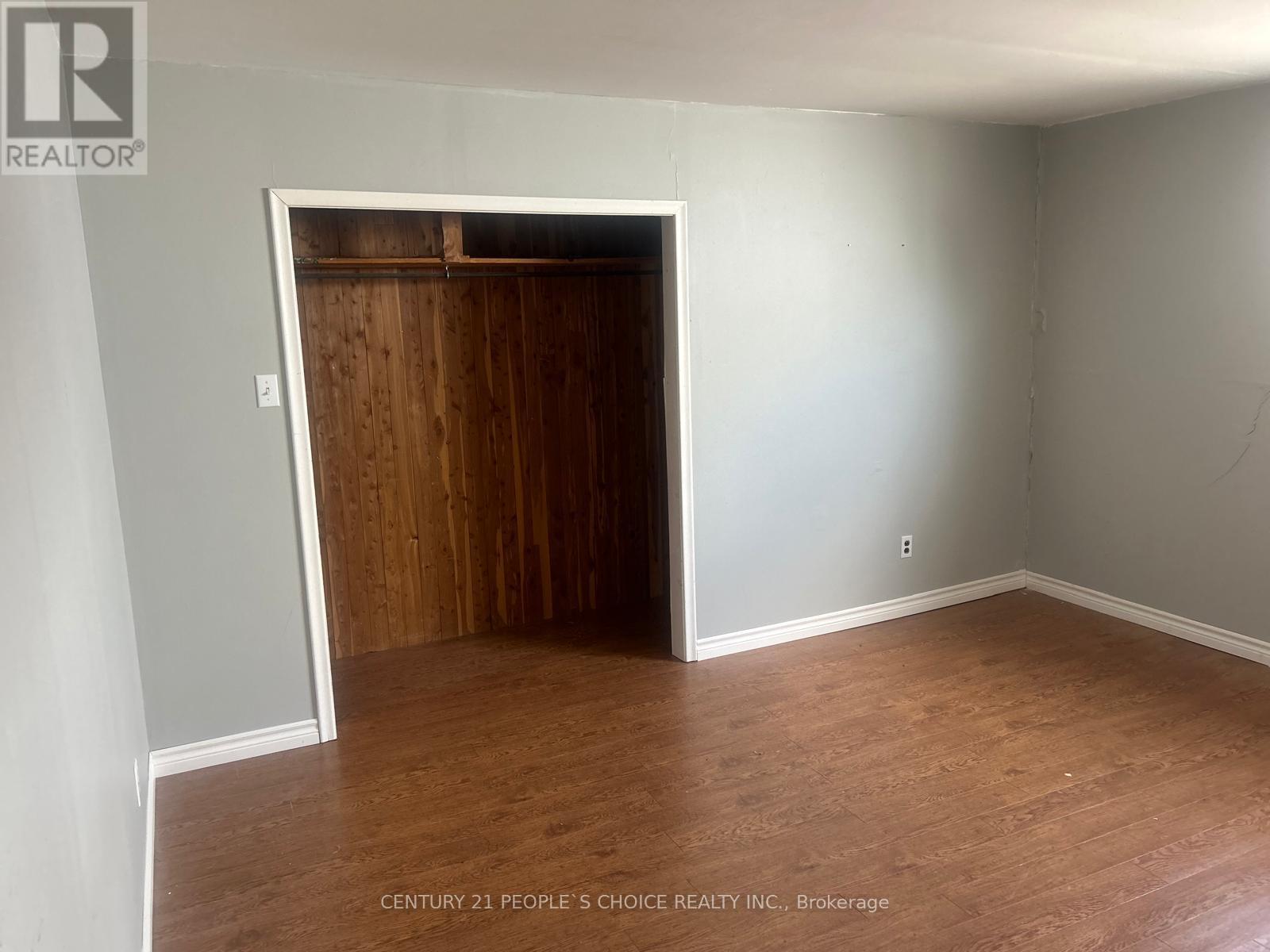 179 Main Street W Property Photo 21
