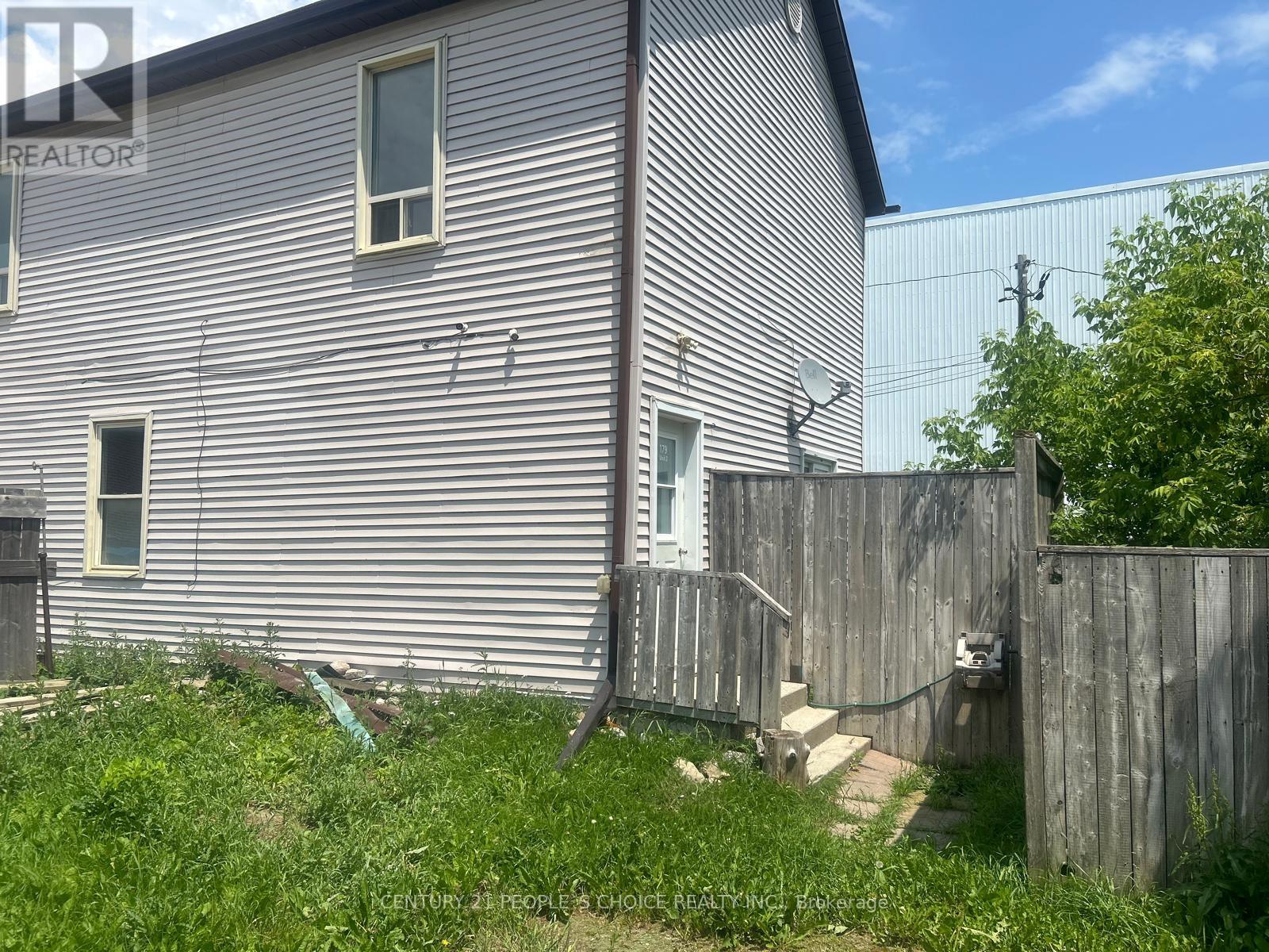 179 Main Street W Property Photo 22