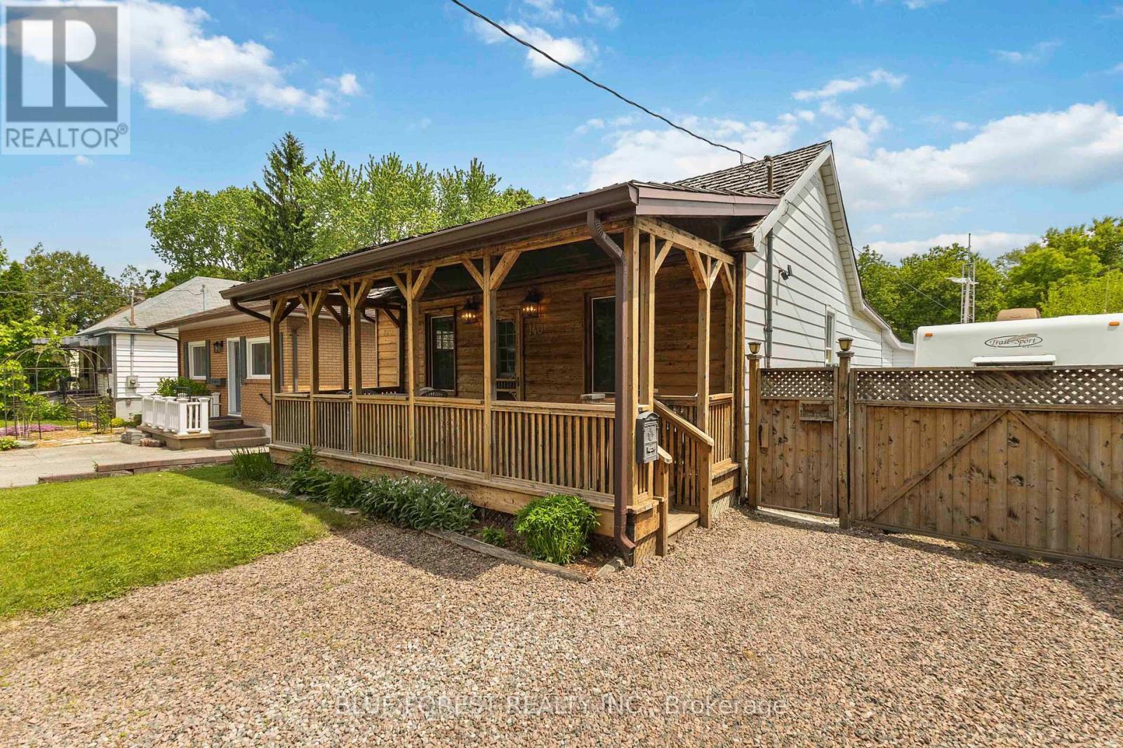 140 EMERSON AVENUE Property Photo 1