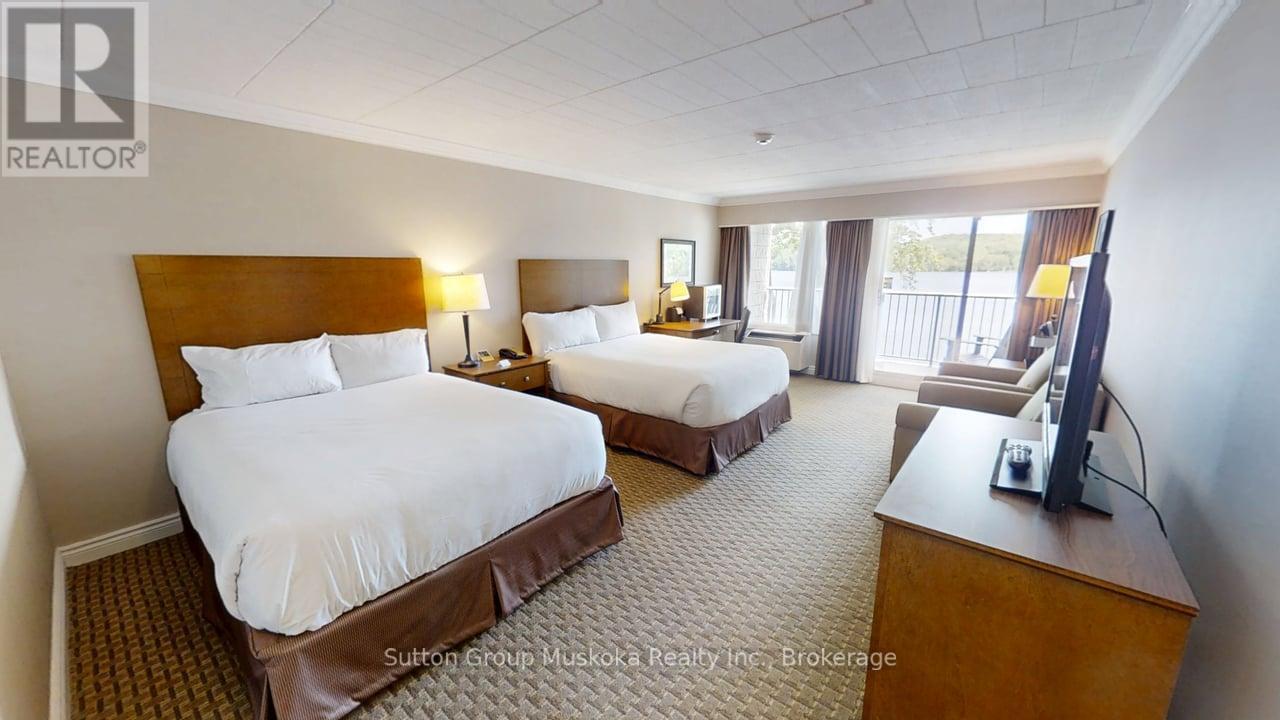 215 BAYSHORE - 1235 DEERHURST DRIVE Property Image