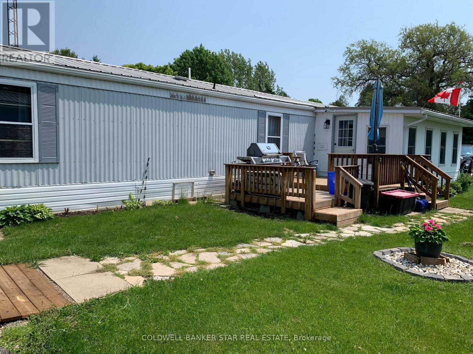 8 - 4899 Plank Road Property Photo 22