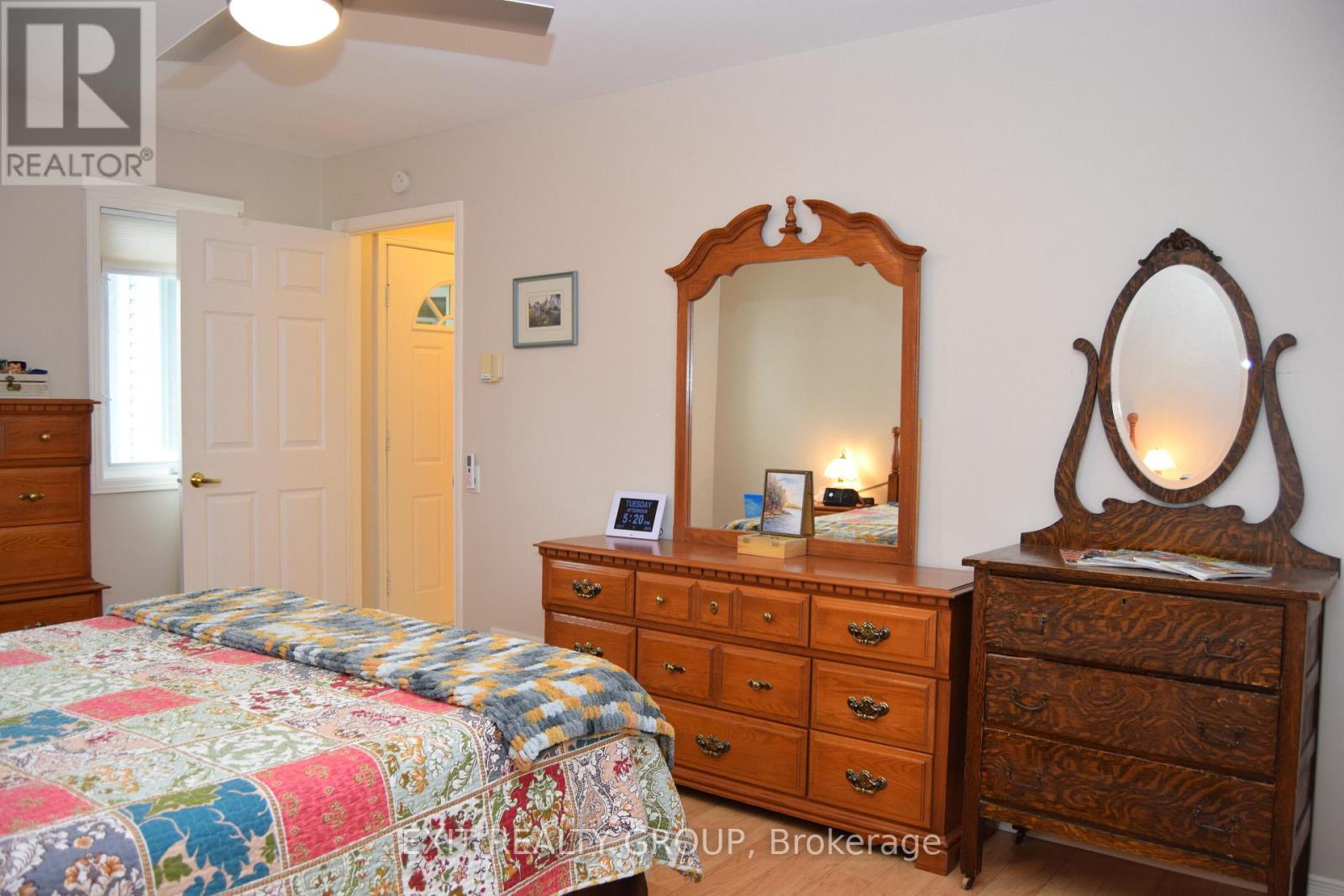 9 Empire Boulevard Property Photo 13