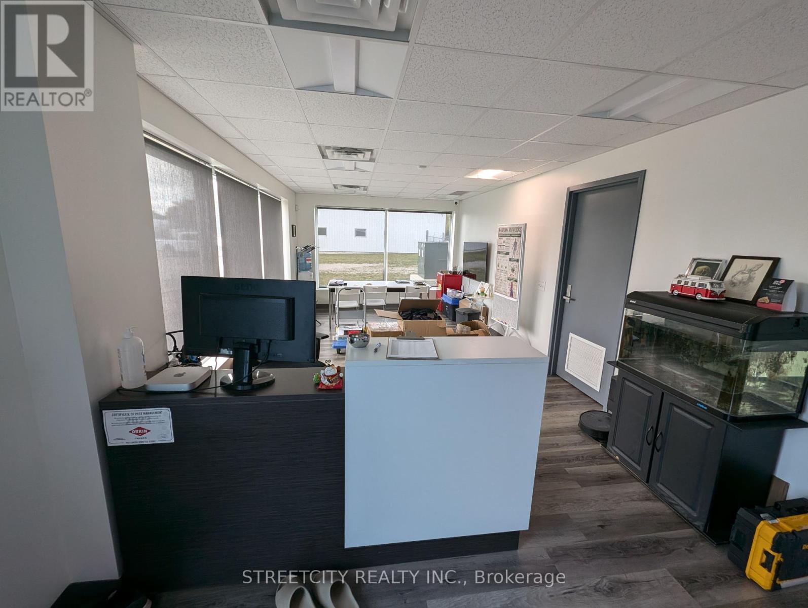 75 Spruce Street E Property Photo 9