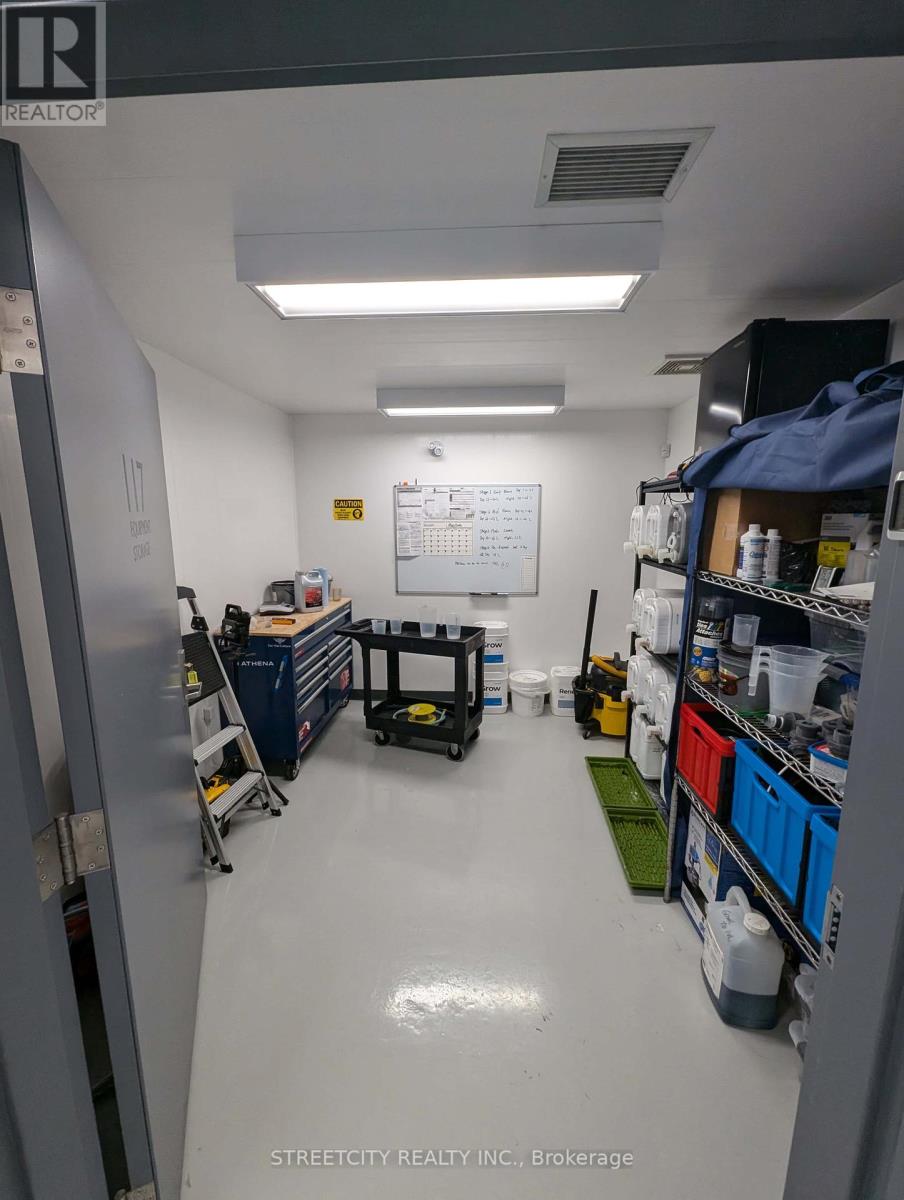 75 Spruce Street E Property Photo 13