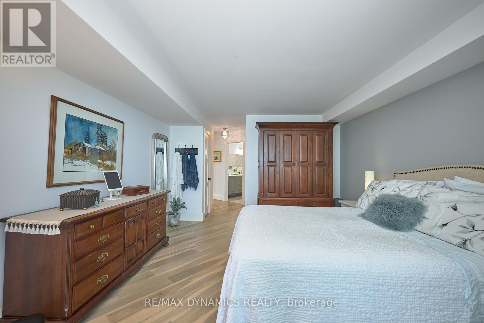 701 Geneva Street #1504 Property Photo 28