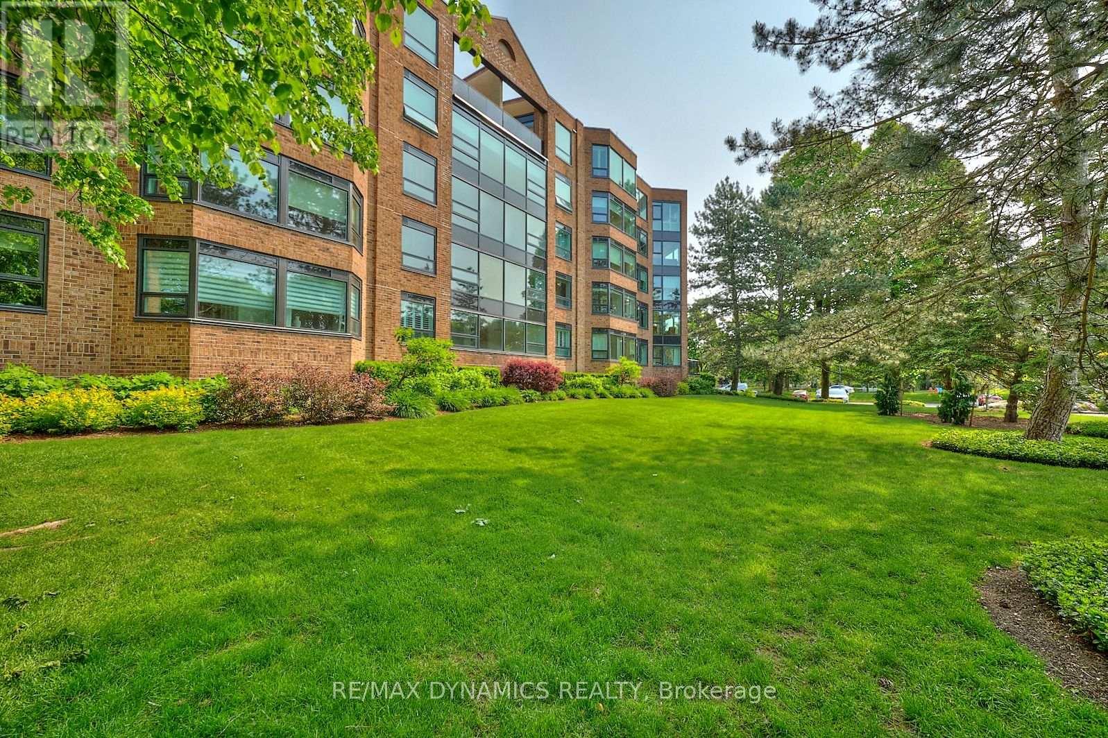 701 Geneva Street #1504 Property Photo 38