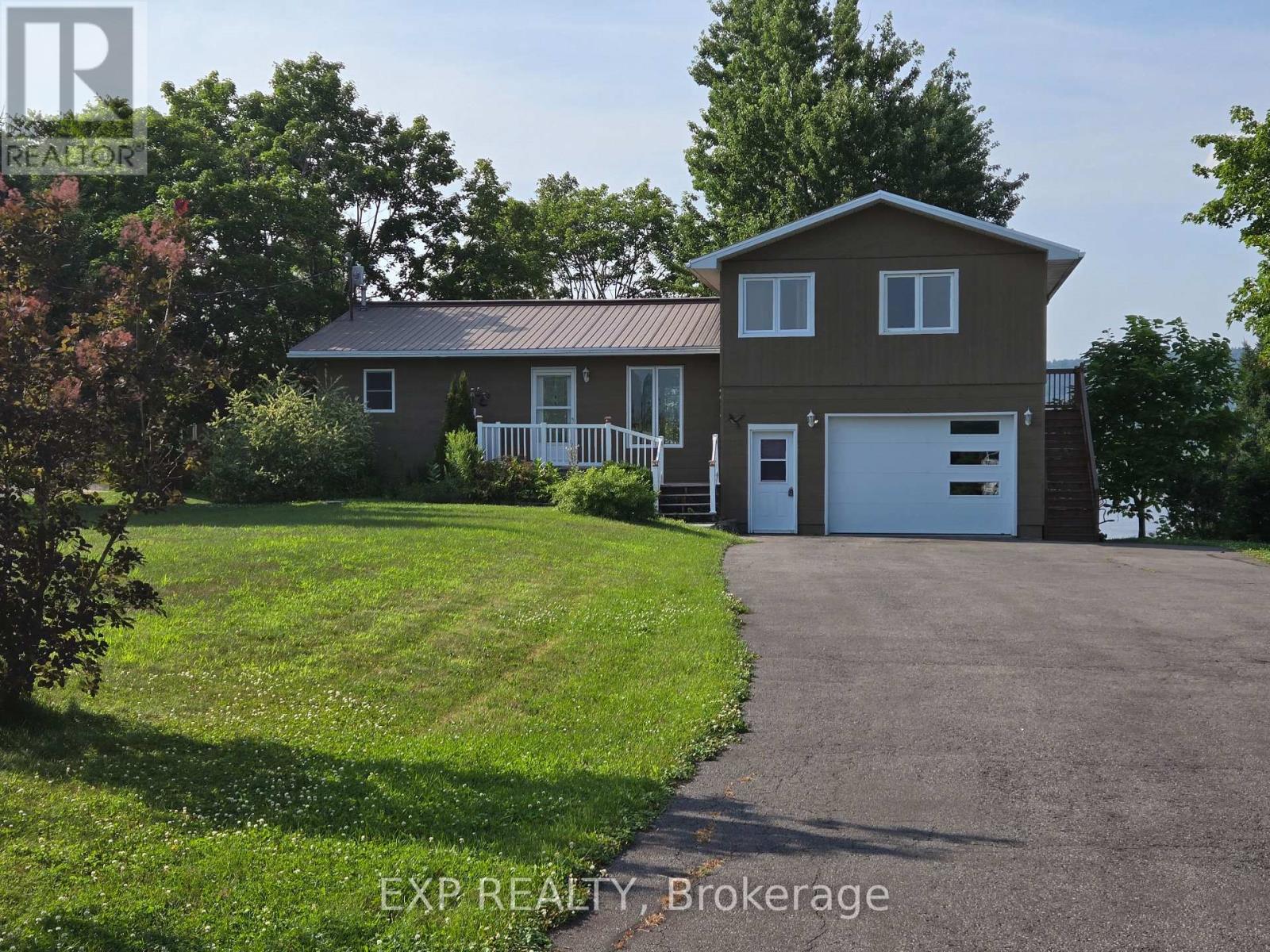 425 Du Domaine Road Property Photo 1