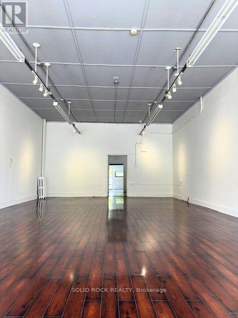 188 Raglan Street S Property Photo 8