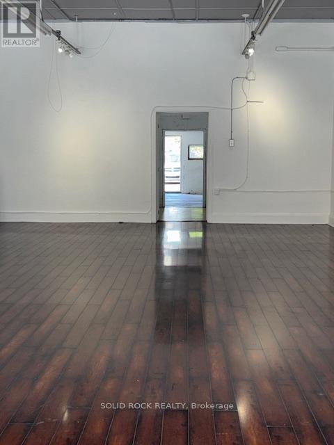 188 Raglan Street S Property Photo 9
