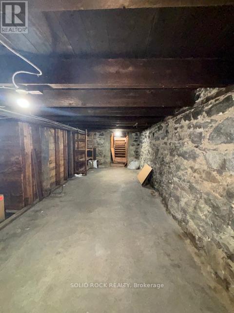 188 Raglan Street S Property Photo 19