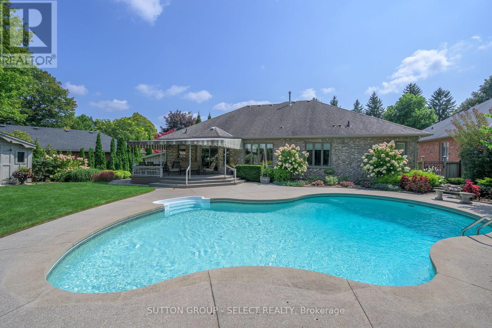 6 Tetherwood Court Property Photo