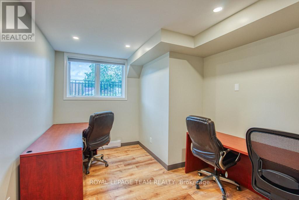 84 Centrepointe Drive Property Photo 24