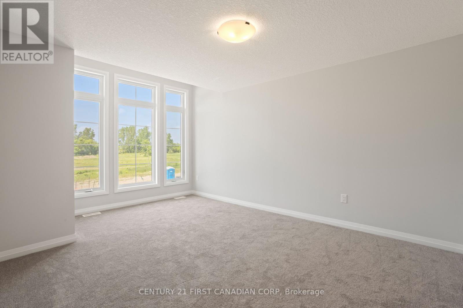 6985 Heathwoods Avenue Property Photo 11