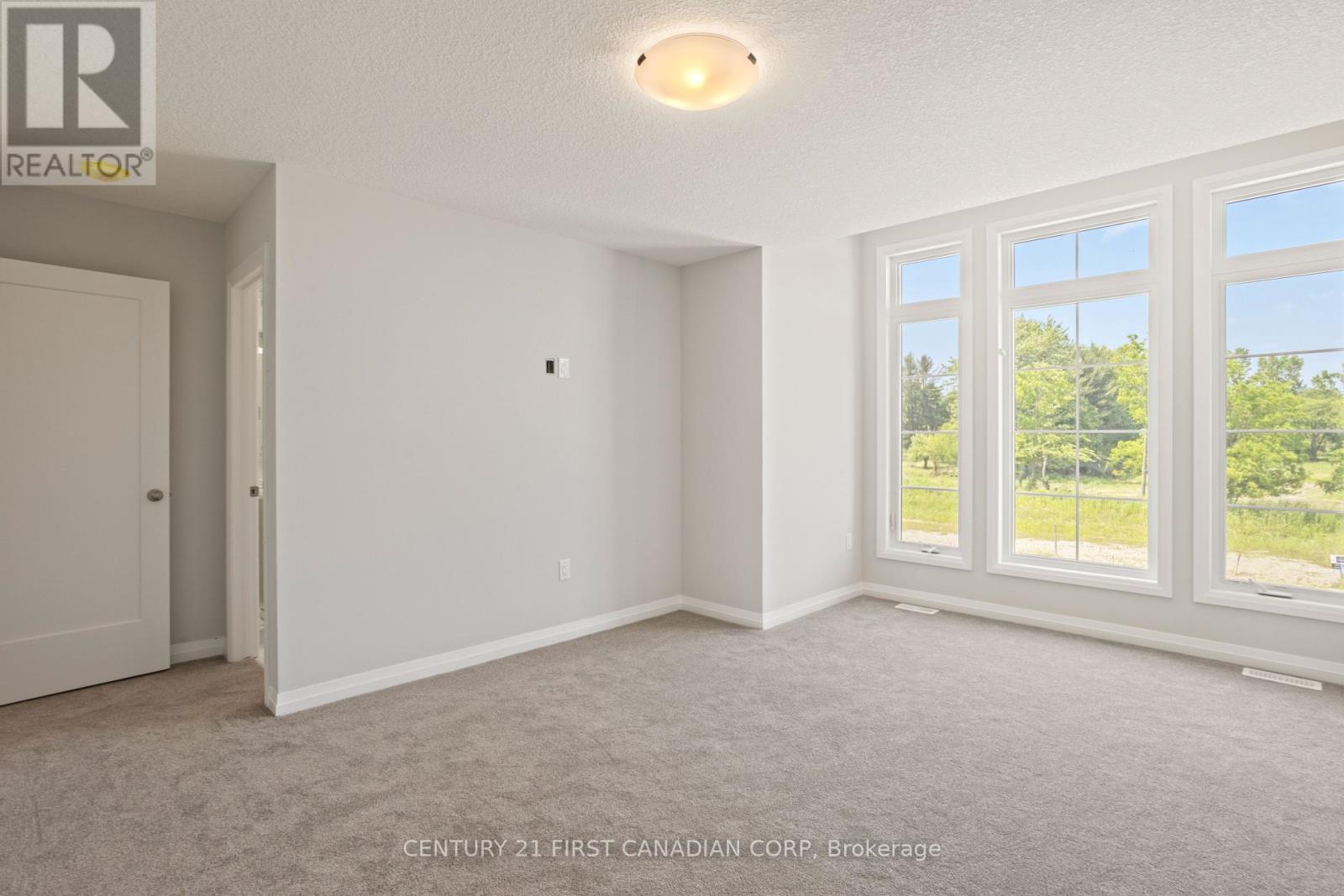 6985 Heathwoods Avenue Property Photo 12