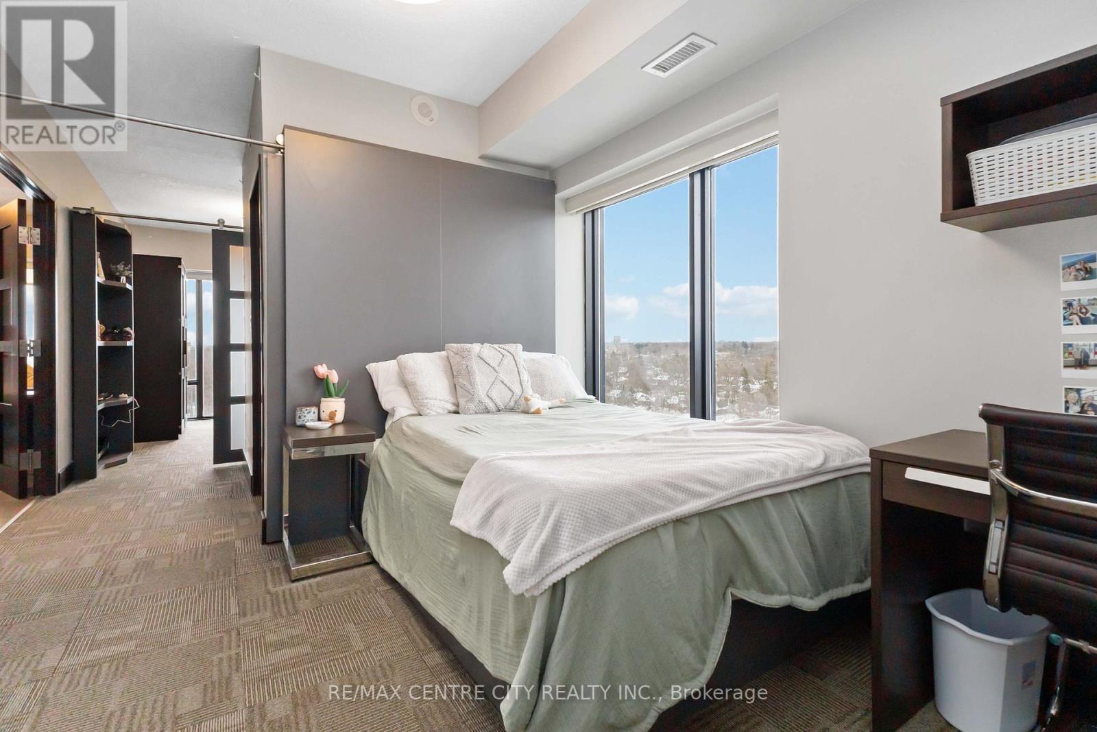 1218 - 1235 Richmond Street Property Photo 13