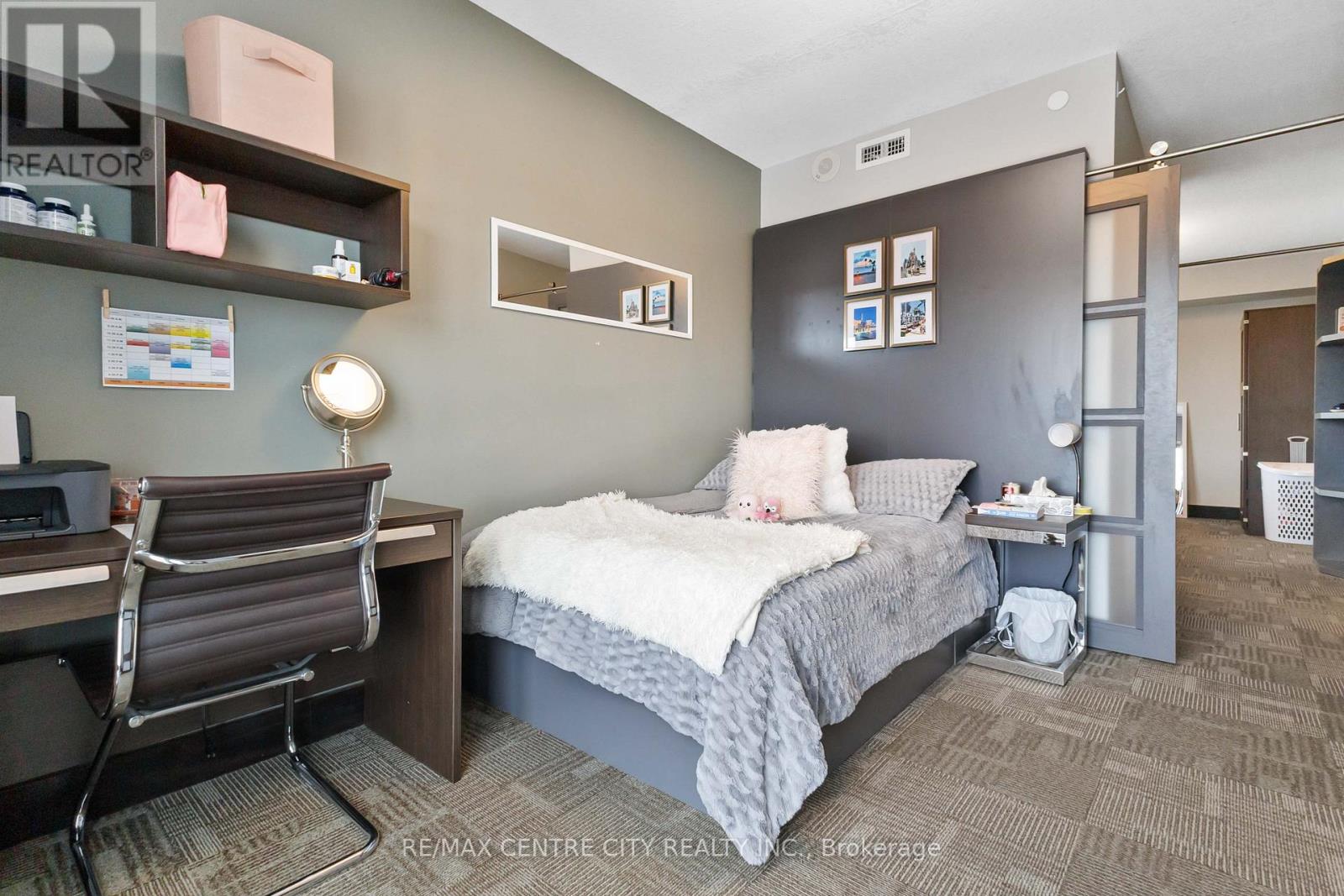 1218 - 1235 Richmond Street Property Photo 15